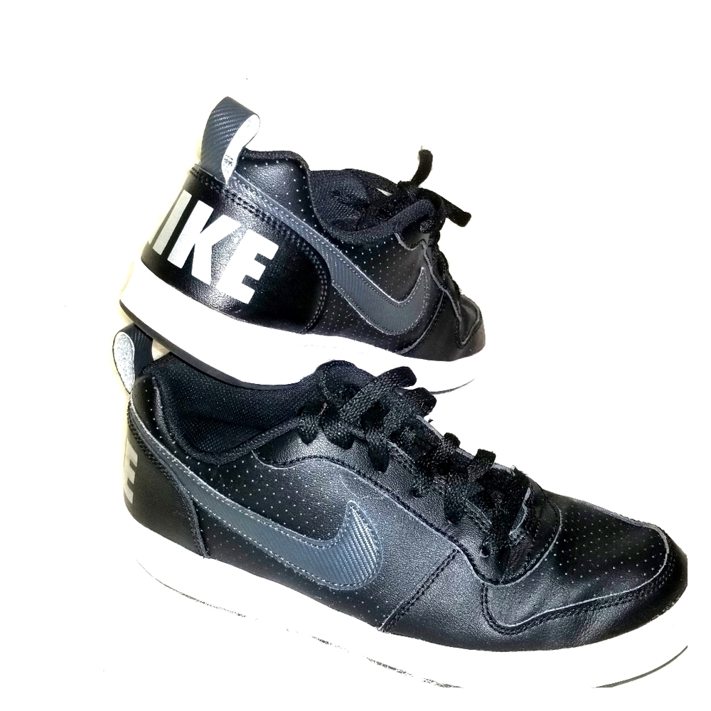 Nike Court Borough Low EP